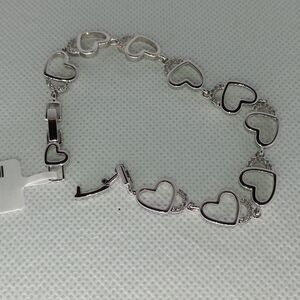 Elegant Silver Heart Bracelet 7"-8"